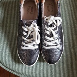 Naturalizer Sneakers 7.5W Morrison Silver Crackle